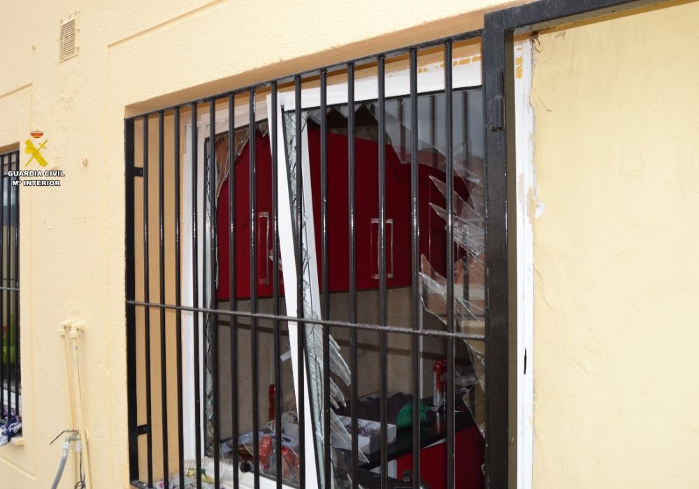 La Guardia Civil investiga una explosión en el interior de una vivienda en Vícar