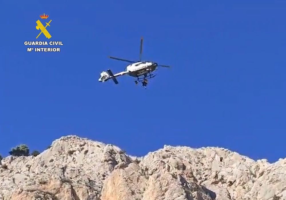 La Guardia Civil activa helicóptero y GREIM para rescatar a un senderista herido en Vélez Rubio