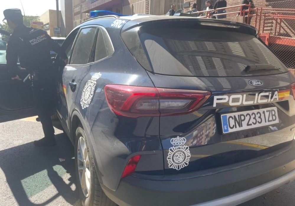 La Policía Nacional en Almería detuvo en diciembre de 2024 al autor de una agresión con arma blanca contra su pareja y dos menores, ahora ha sido condenado a cuatro años de prisión