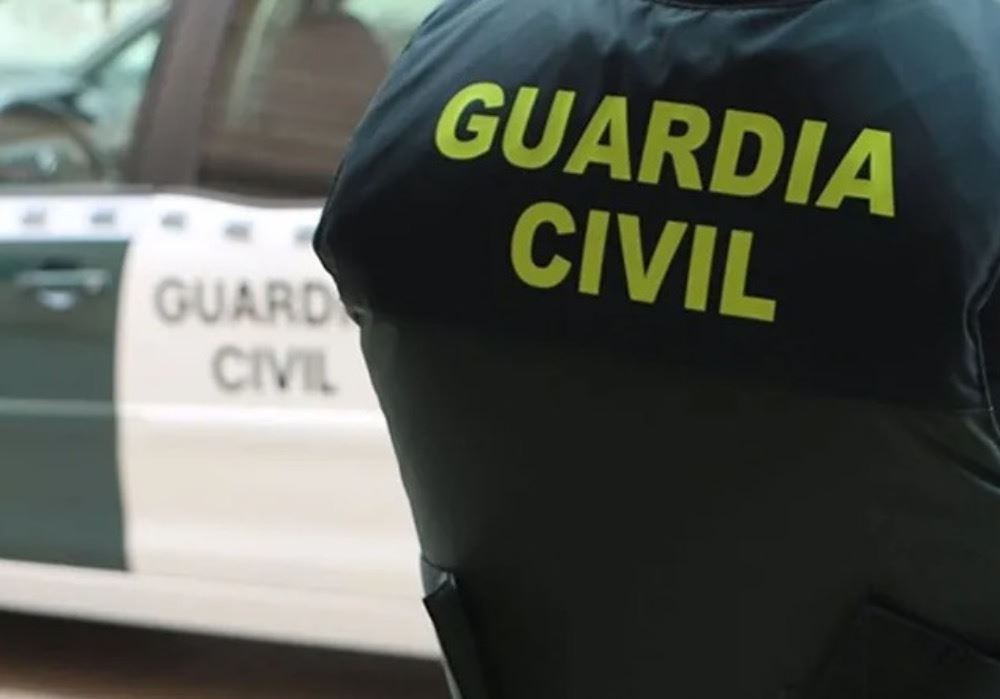 Guardia Civil franco de servicio evita un robo por el método del abrazo en Níjar