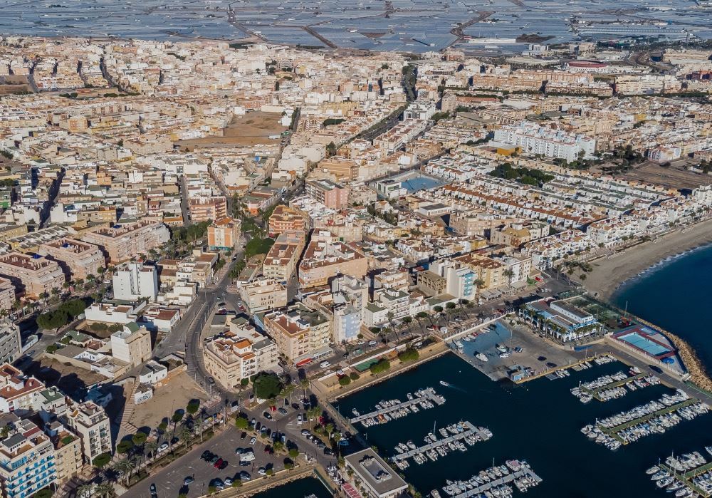 Aprobada la cifra oficial de población de Roquetas de Mar a 1 de enero de 2026