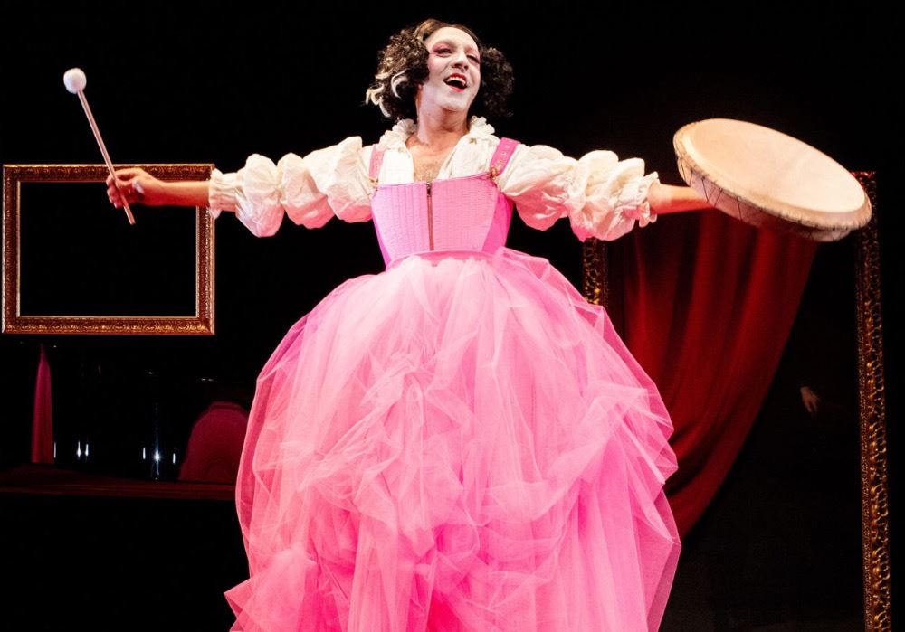    El actor Ángel Ruiz llega este sábado con ‘El Rey de la farándula’ al Teatro Auditorio de Roquetas de Mar