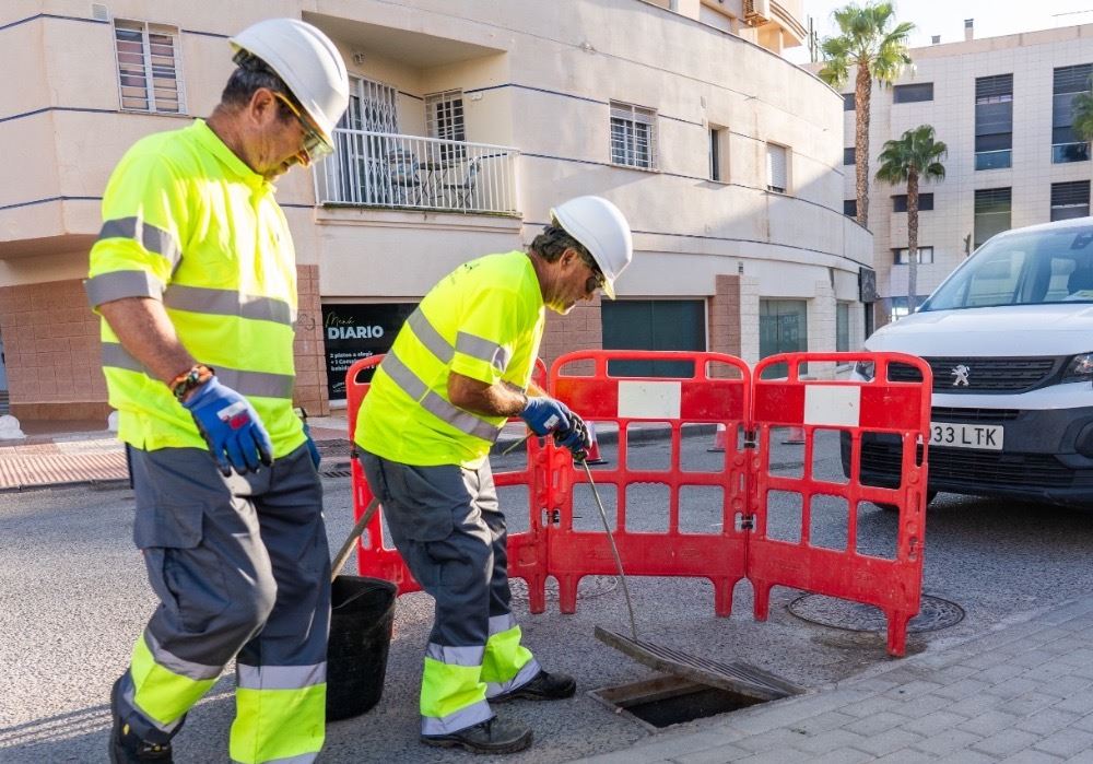 El Ayuntamiento prepara la red para evitar problemas durante la próxima temporada de lluvias