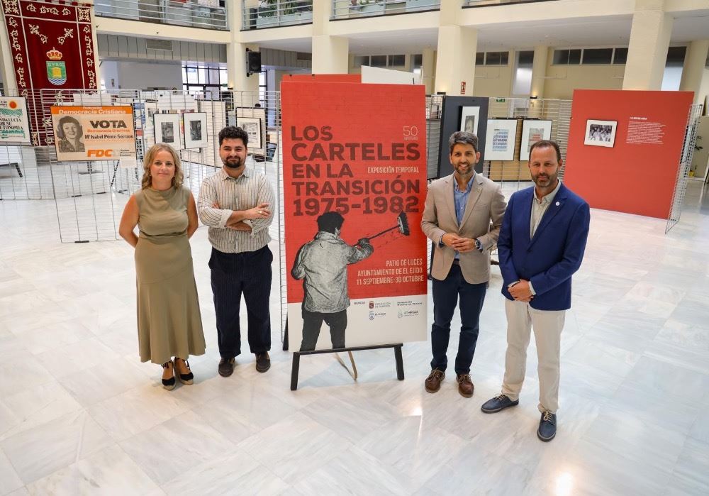 El Ejido acoge la exposición ‘Los carteles en la Transición 1975-1982’