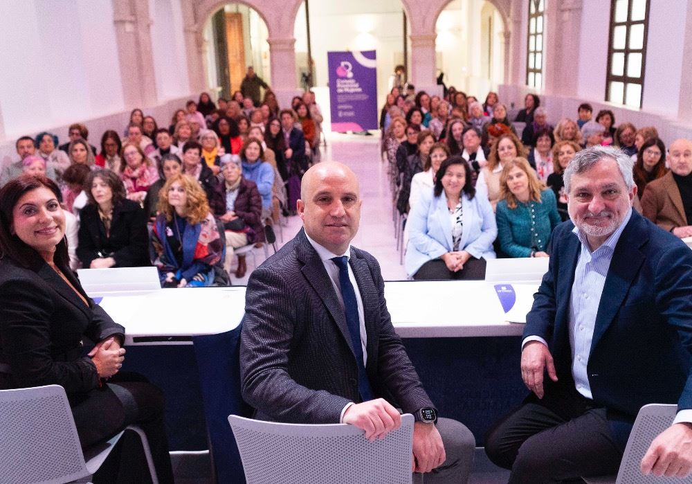 Diputación impulsa los proyectos de 63 asociaciones de mujeres de la provincia con 100.000 euros