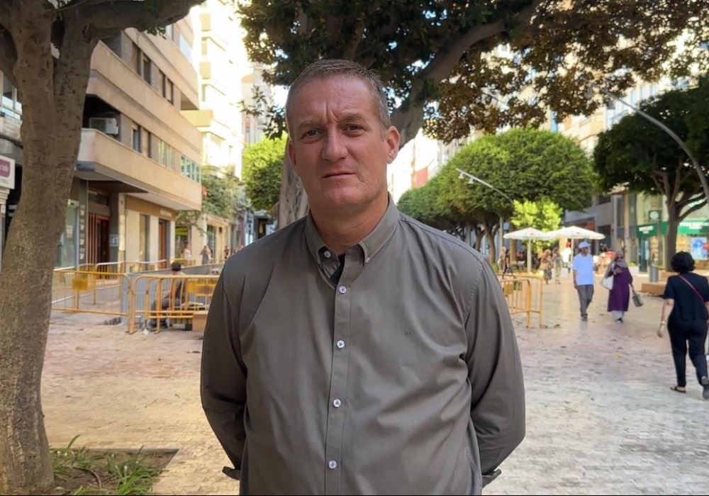 El PSOE denuncia que el Paseo se ha convertido en un pozo sin fondo para el dinero de los almerienses