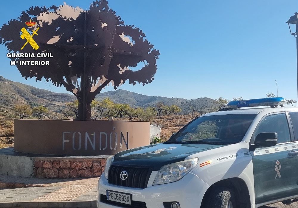 La Guardia Civil detiene a uno de los presuntos autores de un robo con fuerza en una vivienda de Fondón