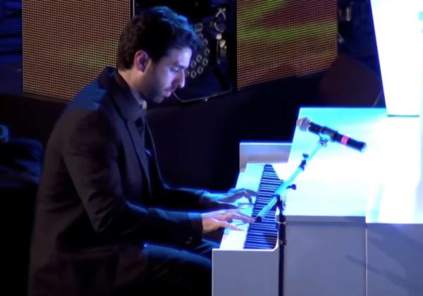 El gran pianista Diego Valdivia llega este viernes a la Plaza Porticada de Berja