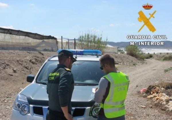 La Guardia Civil investiga a una persona por delitos de falsedad documental y fraude a la seguridad social en Níjar