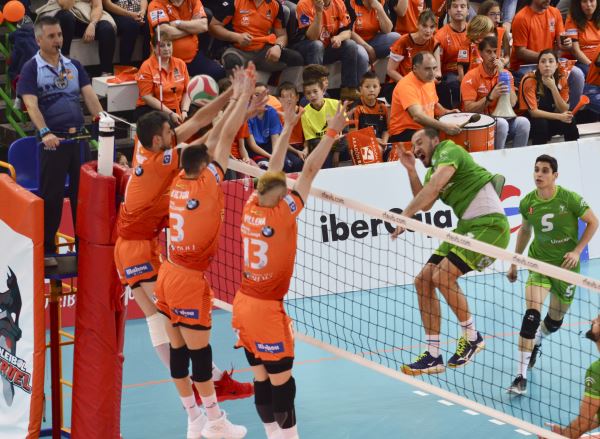 Unicaja Almería pierde su segundo partido de la final ante el Club Voley Teruel