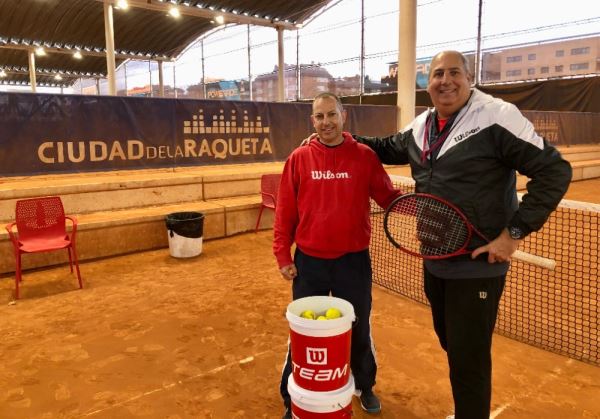 El Club de Tenis Smash de La Mojonera despega con la obtención de titulaciones europeas del Registro Profesional de Teni