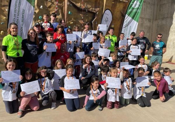 El rocódromo de Berja acoge la VIII prueba provincial CADEBA de Escalada de dificultad Inbox