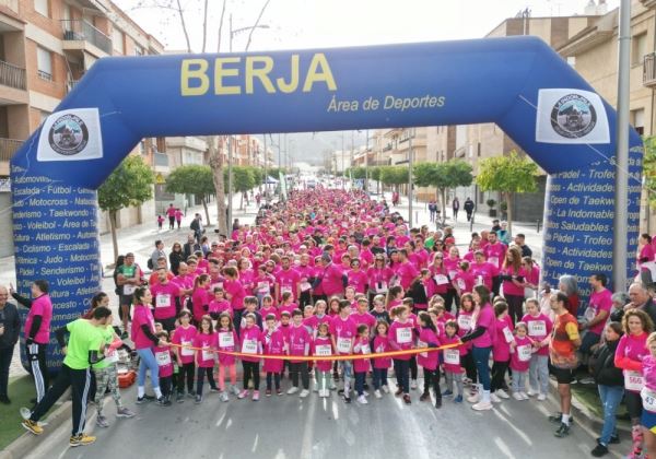 La carrera solidaria Fuentes de Vida de Berja recauda 6.000 euros para la lucha contra el cáncer