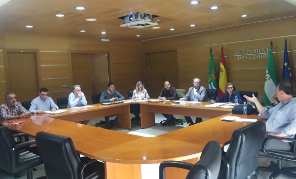 Miembros del Ayuntamiento de El Ejido reciben una acción formativa de elegibilidad y contratación de operaciones de EDUSI