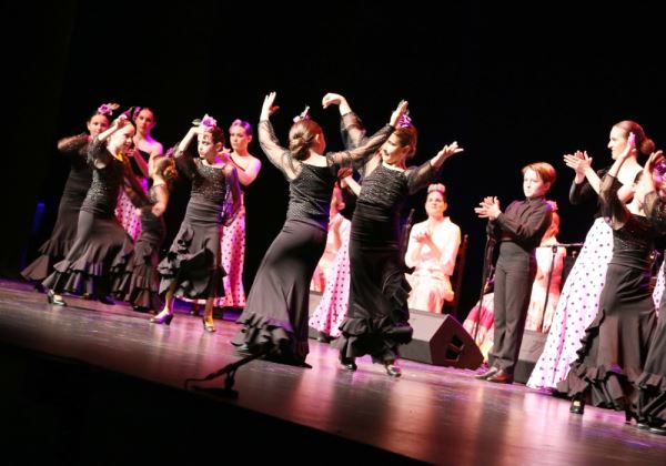 Anabel Valencia y Alicia García se suben al escenario del Auditorio dentro del III Festival Flamenco