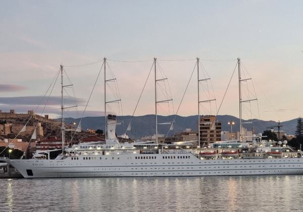 El Puerto de Almería inicia este sábado la temporada de cruceros con un 86% más de escalas