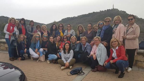 Mujeres de Vera viajan a Cuenca para celebrar su día
