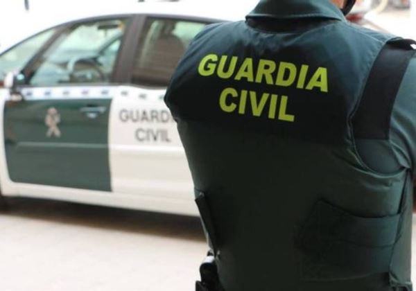 La Guardia Civil detiene al conductor de un Turismo por Homicidio por imprudencia Grave y lo investiga por un delito contra la Seguridad Vial