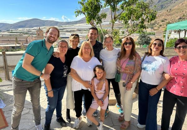 Celín celebra las Cruces de Mayo abriendo la programación de la primavera en Dalías