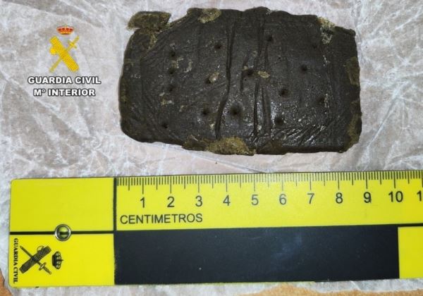 La Guardia Civil detiene por tráfico de drogas a un joven que transportaba hachís en un patinete eléctrico