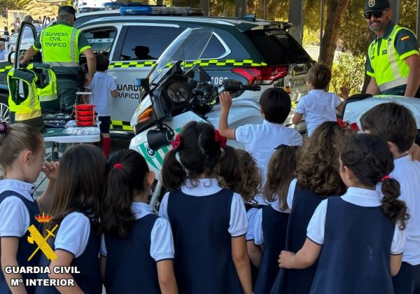 LA GUARDIA CIVIL PARTICIPA EN DIFERENTES FERIAS Y JORNADAS DE ACCESO Y PROMOCIÓN AL CUERPO