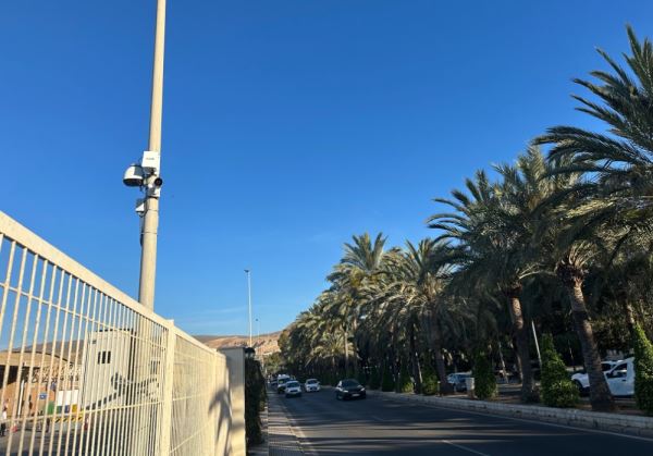 Sensores y cámaras en el Puerto de Almería para monitorizar el impacto ambiental en el marco de un proyecto de investigación