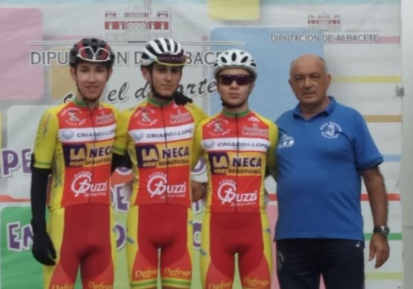 El Club Ciclista Ciudad de El Ejido participa en la Vuelta Ciclista a Molinicos (Albacete) .