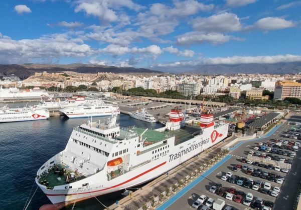 El Puerto de Almería prevé superar los pasajeros prepandemia en la OPE que comienza mañana