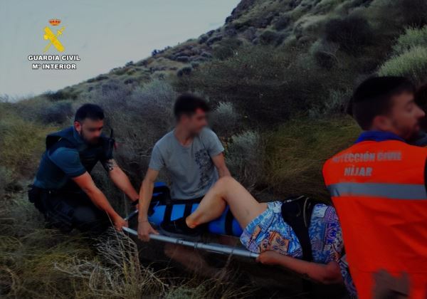 La Guardia Civil auxilia a 6 personas en dos actuaciones en Níjar y Almerimar