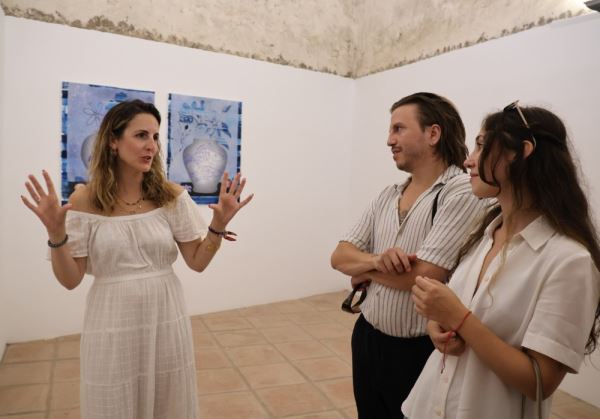 El Castillo de Guardias Viejas abre sus puertas al arte contemporáneo con una exposición de ‘Los Bravú’ sobre la historia de Roma