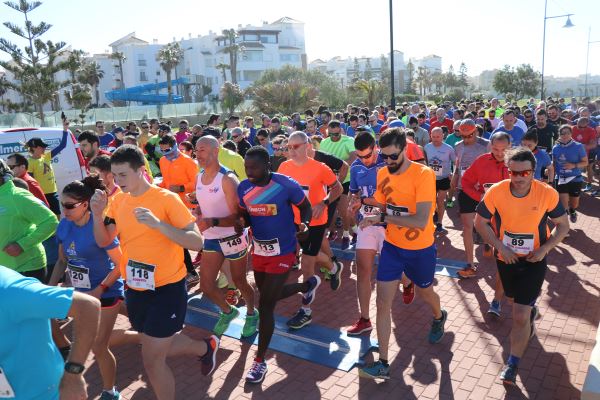 Más de 500 personas participan en la I Carrera Solidaria de la asociación Altea