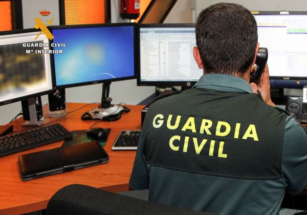 La Guardia Civil detiene en La Gangosa-Vícar a un hombre que intentó acceder por un balcón a una vivienda habitada por una pareja y sus dos hijos menores
