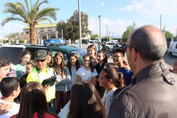 La Guardia Civil de Almería realiza una exhibición en Huércal-Overa