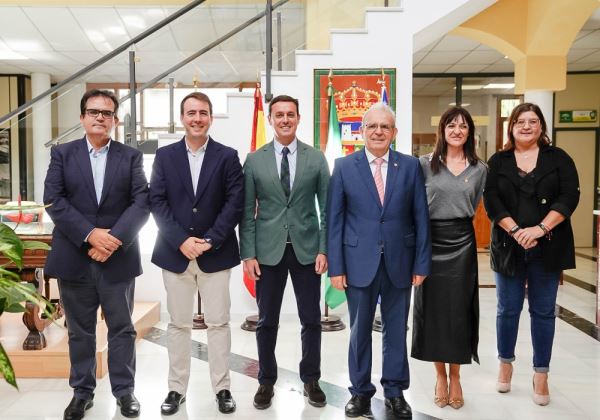 Diputación y Vícar se unen para transformar las redes de abastecimiento de La Envía Golf