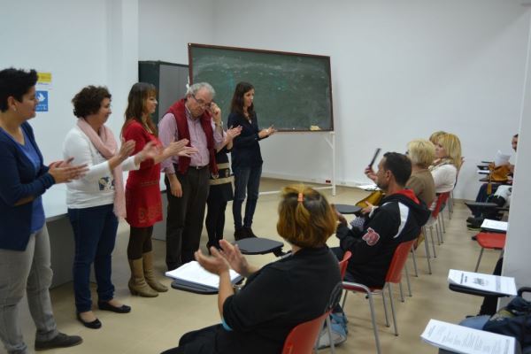 Movimiento por la Paz forma en Vícar a una veintena de desempleados en manipulación de alimentos