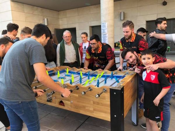 La buena acogida juvenil a la Fiesta de la Primavera de Vícar garantiza su futuro
