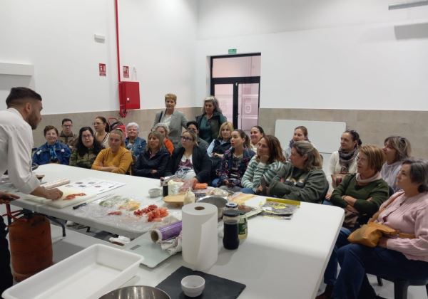 La Mojonera organiza un nuevo taller culinario para dar vida al Mercado de Abastos