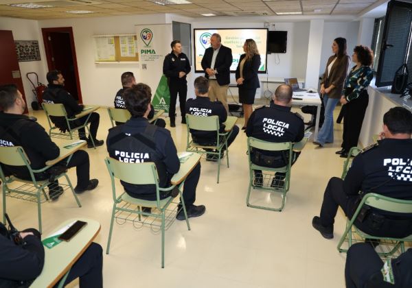 La Policía Local de El Ejido se forma en el protocolo de derivación al Punto de información para la Mediación en Andalucía