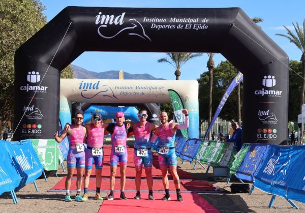 Éxito del Duatlón contrarreloj por equipos de El Ejido que logra reunir en su tercera edición a cerca de 400 participantes marcando un récord histórico en pruebas CRE en Andalucía