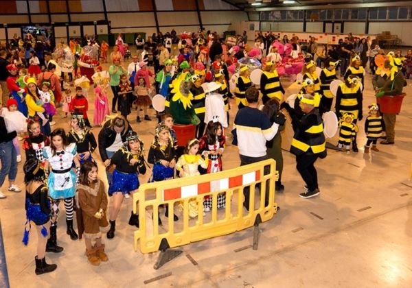 Explosión de color e imaginación para dar la bienvenida al Carnaval