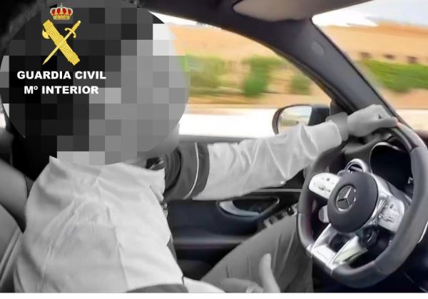 La Guardia Civil identifica, localiza e investiga a un conductor por circular a 247 kms/h en la A-7