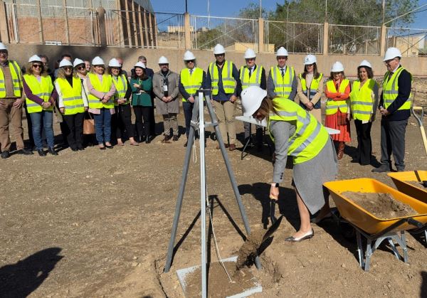 Ayuntamiento y Junta colocan la primera piedra del nuevo Centro de Salud de Benahadux