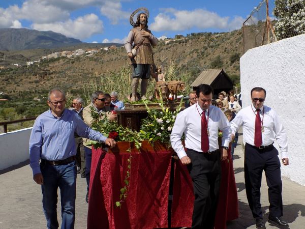 Abla honrará este domingo a San Isidro con una procesión y un concurso de carrozas