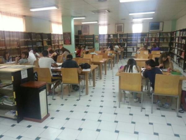 La biblioteca municipal de Huércal-Overa amplía su horario de apertura de cara a la Selectividad