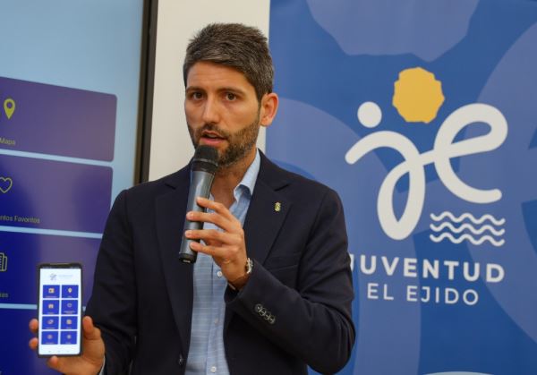 Casi 5.000 jóvenes disfrutan del carné joven municipal y de sus ventajas que se pueden consultar en la nueva app ‘Juventud El Ejido’