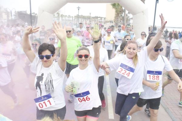 La I Color Run de Adra cierra con la participación de más de 300 participantes