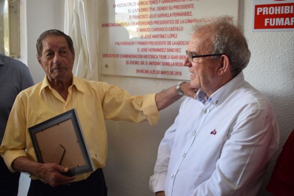 Asagavi homenajea a los presidentes de la antigua Cámara Agraria de Vícar y al primer titular de la asociación