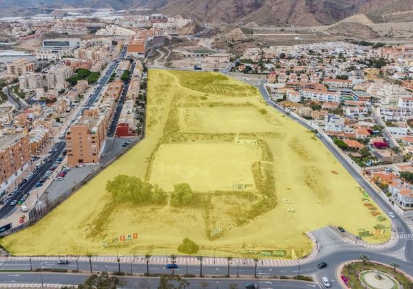 Roquetas de Mar saca a licitación la redacción del proyecto de construcción de una piscina de mar en Aguadulce