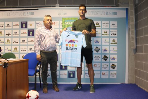 El CD El Ejido presenta a Sergio Sánchez, su segundo refuerzo para la temporada 2018-2019