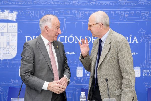 El Patio de Luces se viste de largo para recibir al Premio Nobel de Física 2017, Rainer Weiss